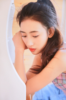 女大学生沙龙服务